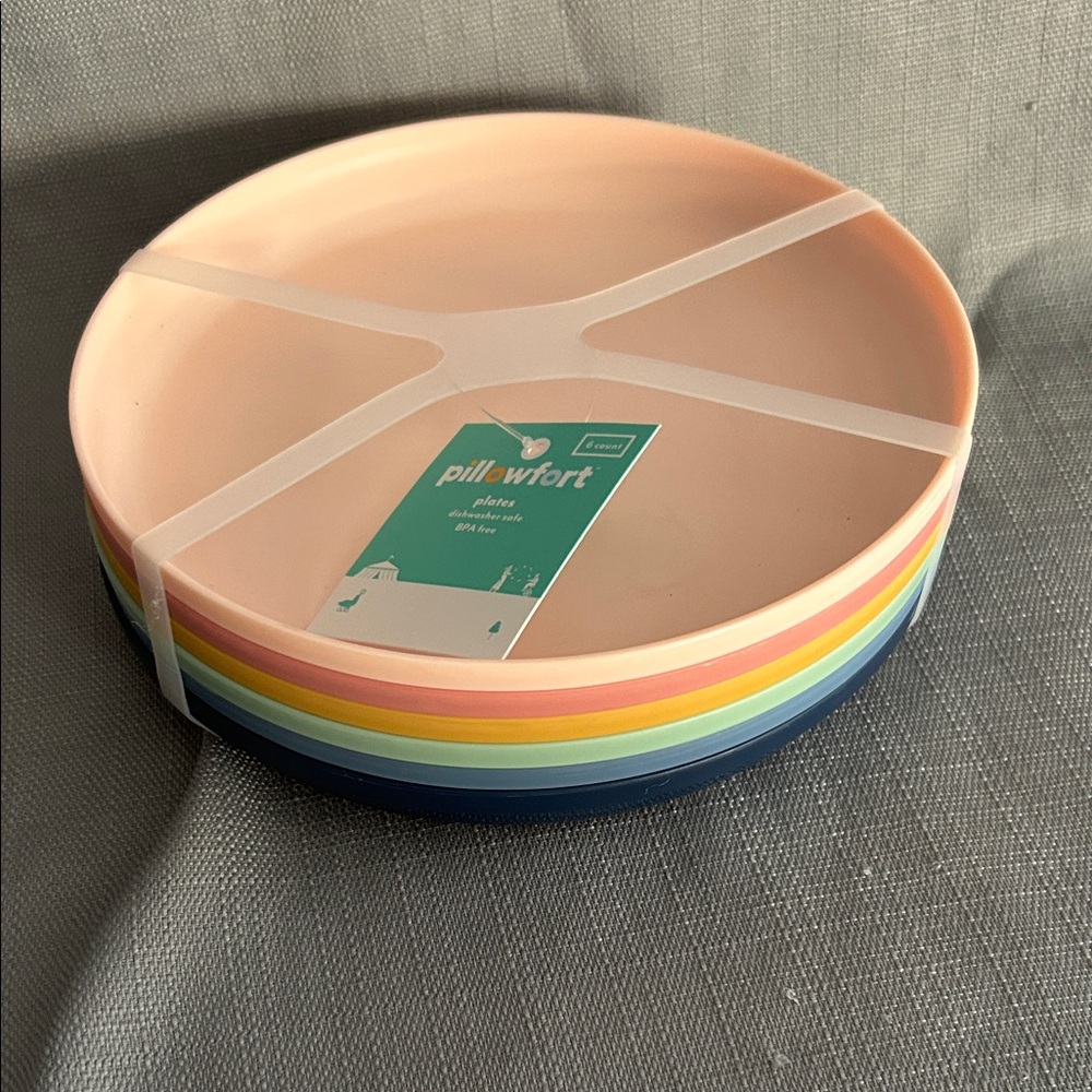 Pillowfort set of 6 Vibrant Kids Plate Collection